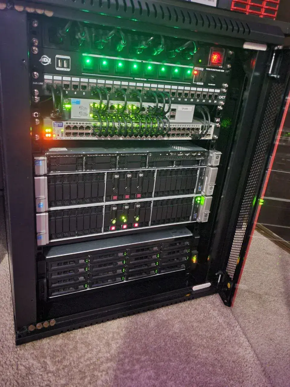 Server Rack & Switches